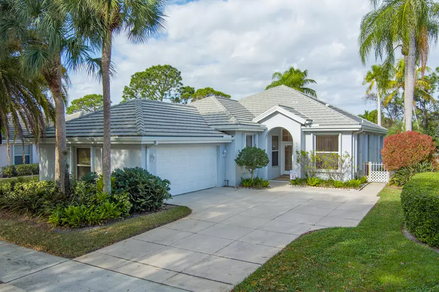 7492 SE Marsh Fern LN, Hobe Sound, FL 33455