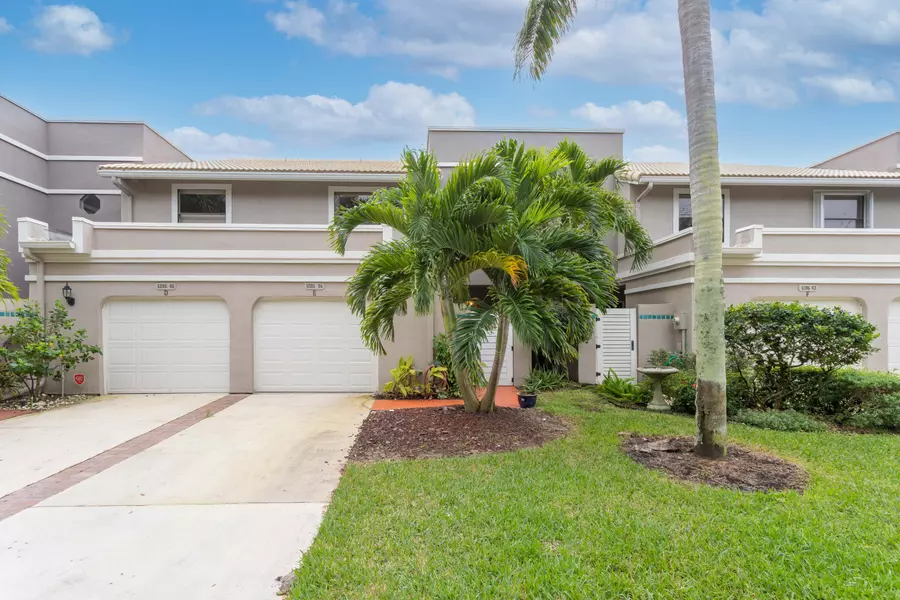 5285 Monterey CIR E, Delray Beach, FL 33484