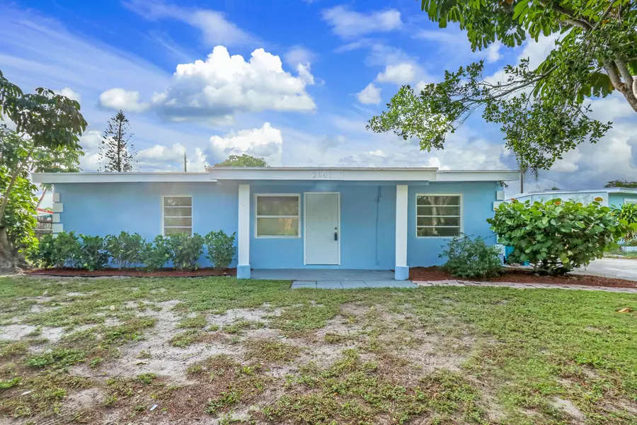 2941 Ocean Pkwy, Boynton Beach, FL 33435