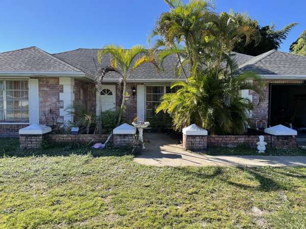 322 NE Floresta DR, Port Saint Lucie, FL 34983