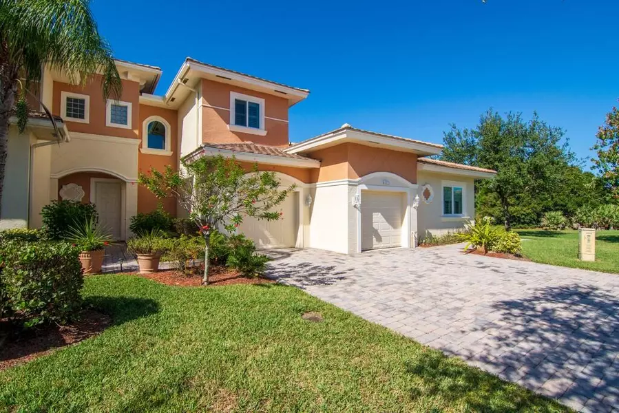 2613 SW Langrove LN, Vero Beach, FL 32962