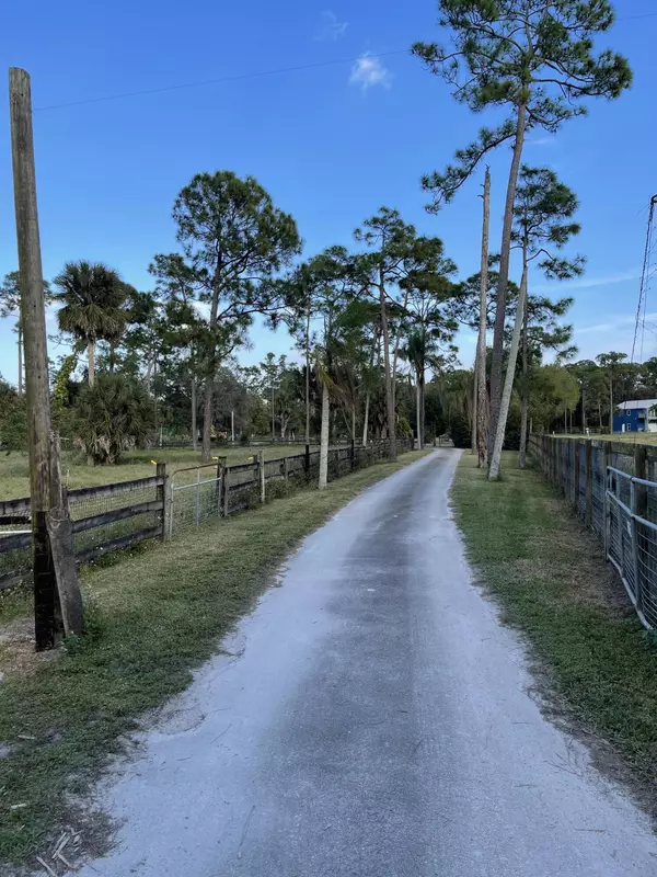 Loxahatchee Groves, FL 33470,15359 Morrow CT