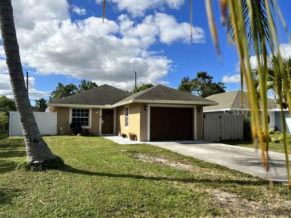 4797 Bertha ST,  Lake Worth,  FL 33461