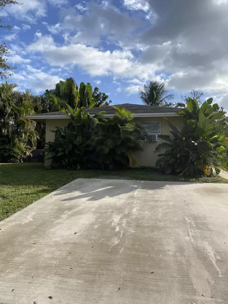 3052 Perry AVE, Greenacres, FL 33463