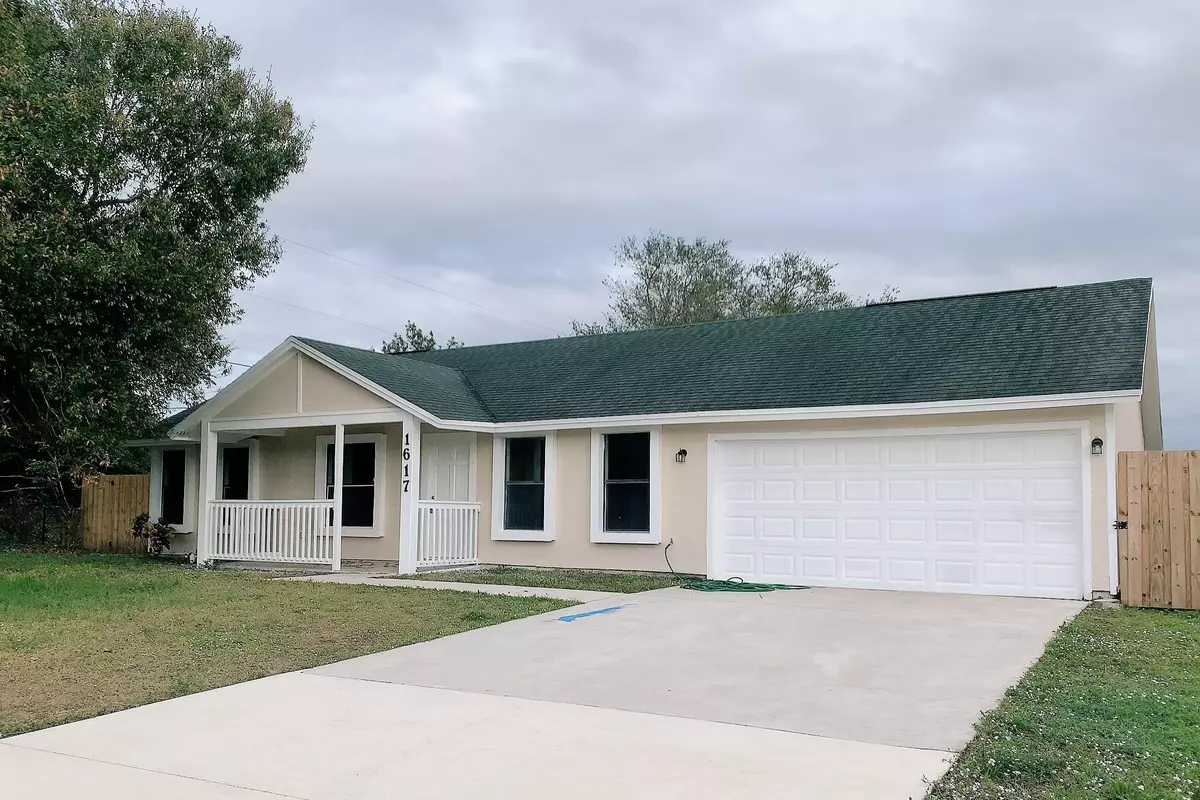 Port Saint Lucie, FL 34953,1617 SW Clover ST