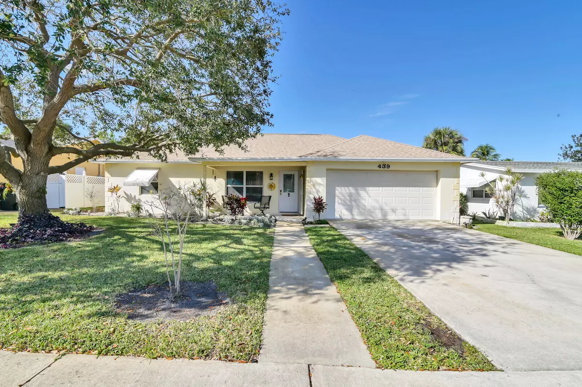 Lake Worth Beach, FL 33461,439 Griswold DR