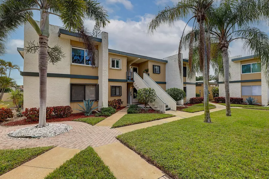 1561 NE 12th TER 4, Jensen Beach, FL 34957