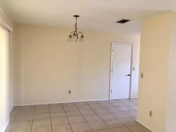 Port Saint Lucie, FL 34952,2066 SE Parrot ST