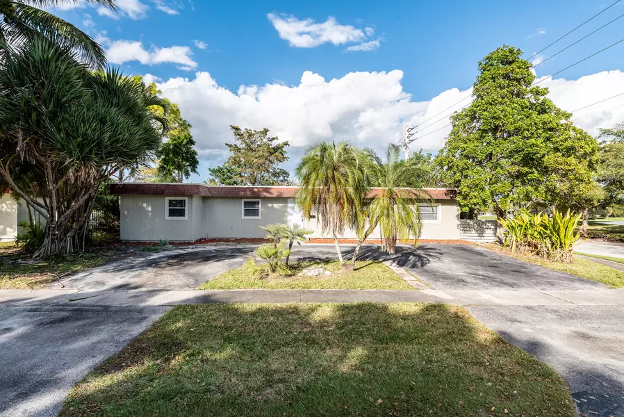 7001 NW 80 CT, Tamarac, FL 33321