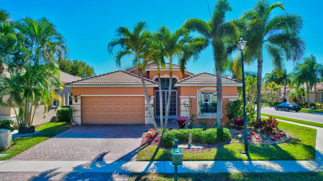 8696 Via Avellino, Lake Worth, FL 33467