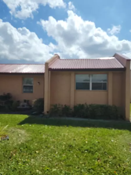 132 Lake Anne DR, West Palm Beach, FL 33411