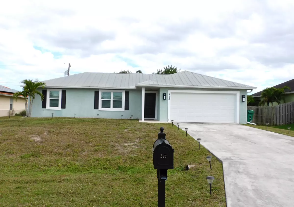 Port Saint Lucie, FL 34953,223 SW South Quick CIR