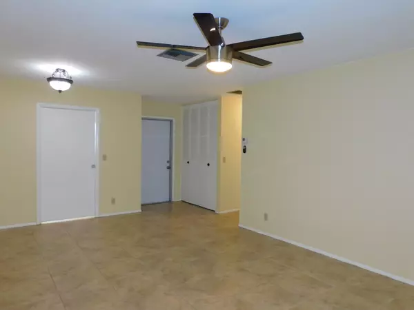 West Palm Beach, FL 33415,2930 E Crosley DR E