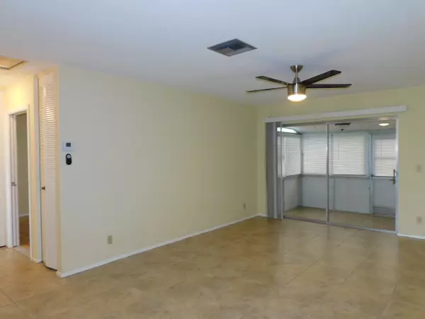 West Palm Beach, FL 33415,2930 E Crosley DR E