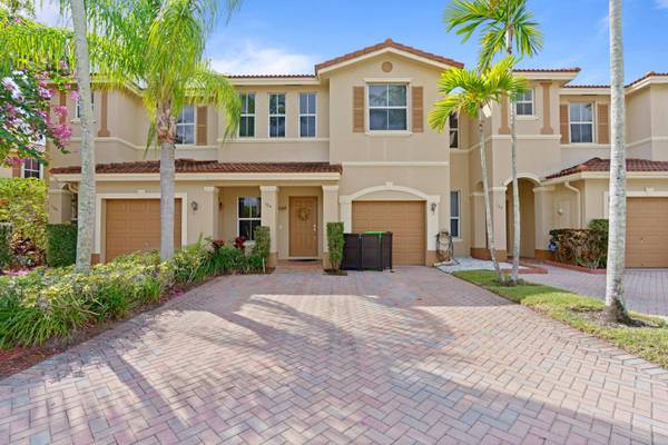 124 Riverwalk CIR,  Sunrise,  FL 33326