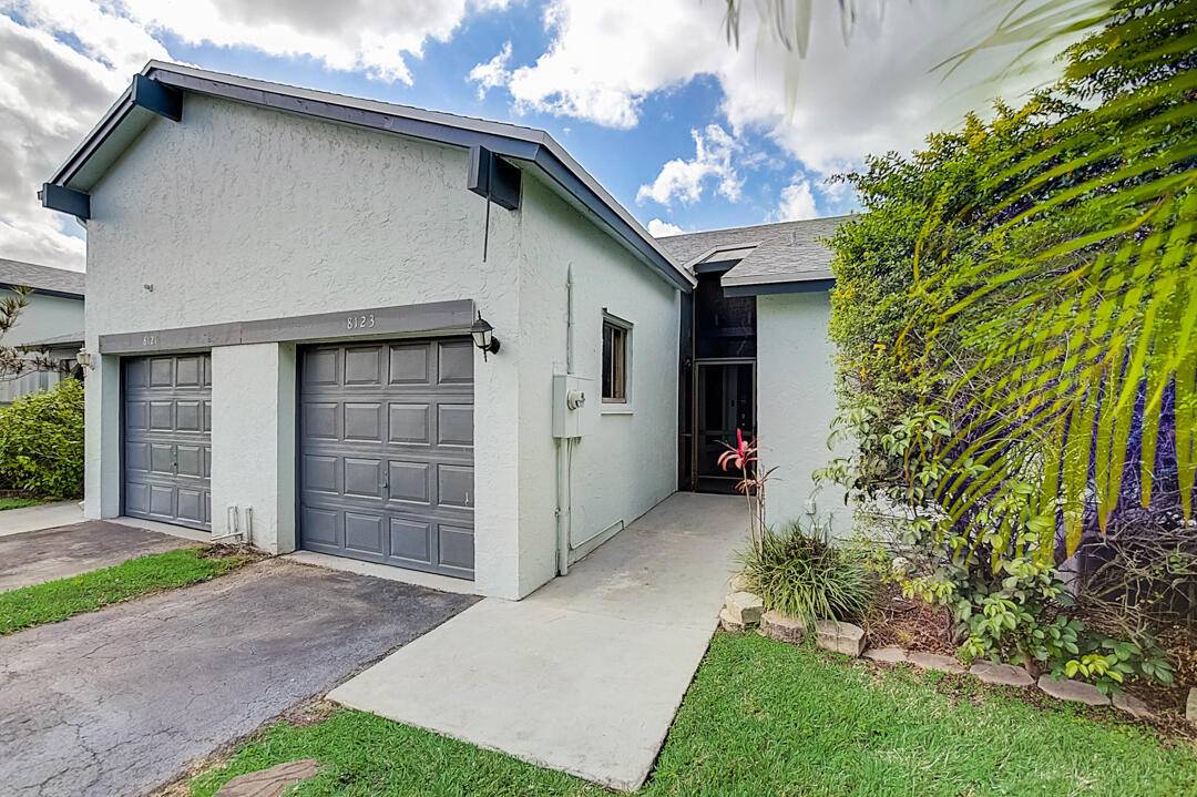 8123 NW 100th LN,  Tamarac,  FL 33321