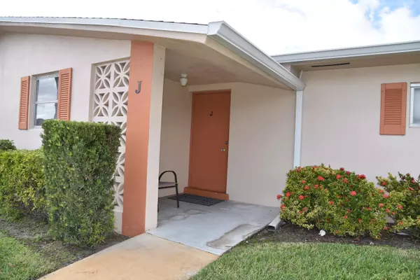 2723 E Dudley DR J, West Palm Beach, FL 33415