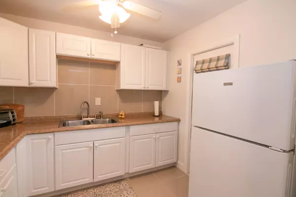 Lake Worth, FL 33461,2687 N Garden DR 304