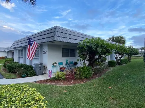 2886 E Fernley DR 32, West Palm Beach, FL 33415