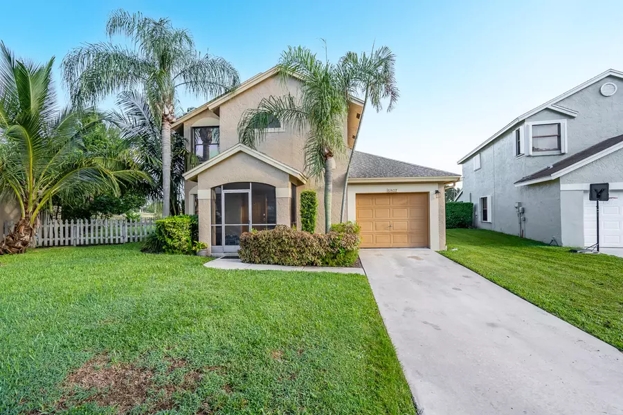 5807 Northpointe LN, Boynton Beach, FL 33437