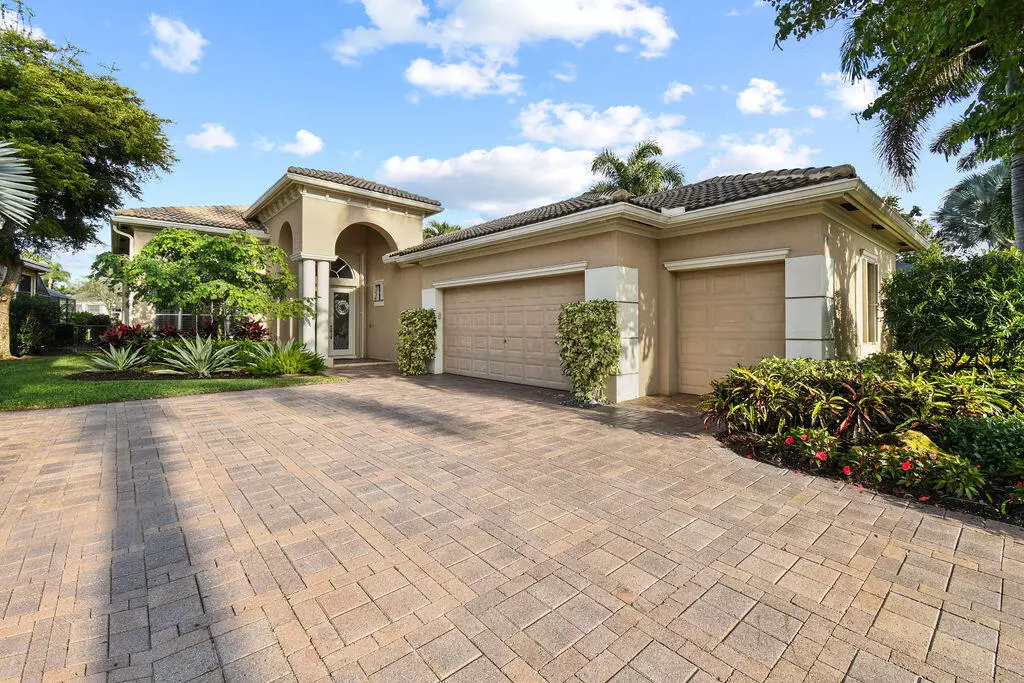 Palm Beach Gardens, FL 33418,109 Orchid Cay DR