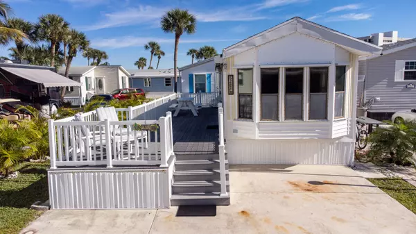 Fort Pierce, FL 34949,5288 Galley WAY