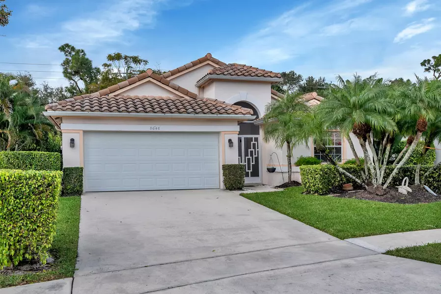 8645 Windy CIR, Boynton Beach, FL 33472