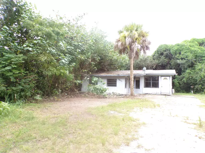 3933 Old Dixie HWY, Fort Pierce, FL 34946