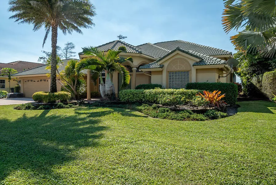 732 Cypress Green CIR, Wellington, FL 33414