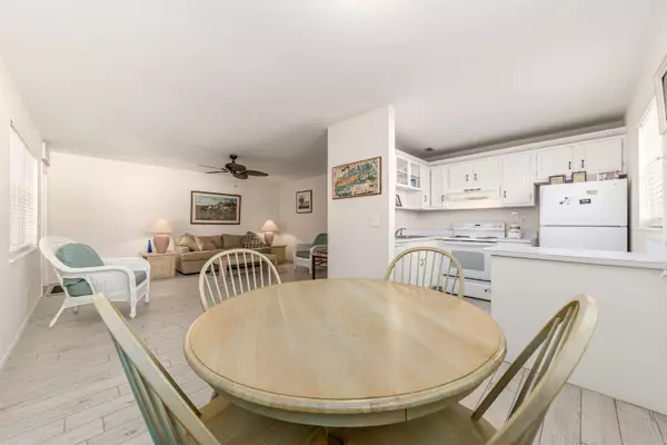 Stuart, FL 34994,1225 NW 21st ST 714