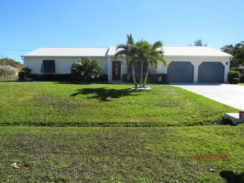 3009 SE Darien RD, Port Saint Lucie, FL 34952