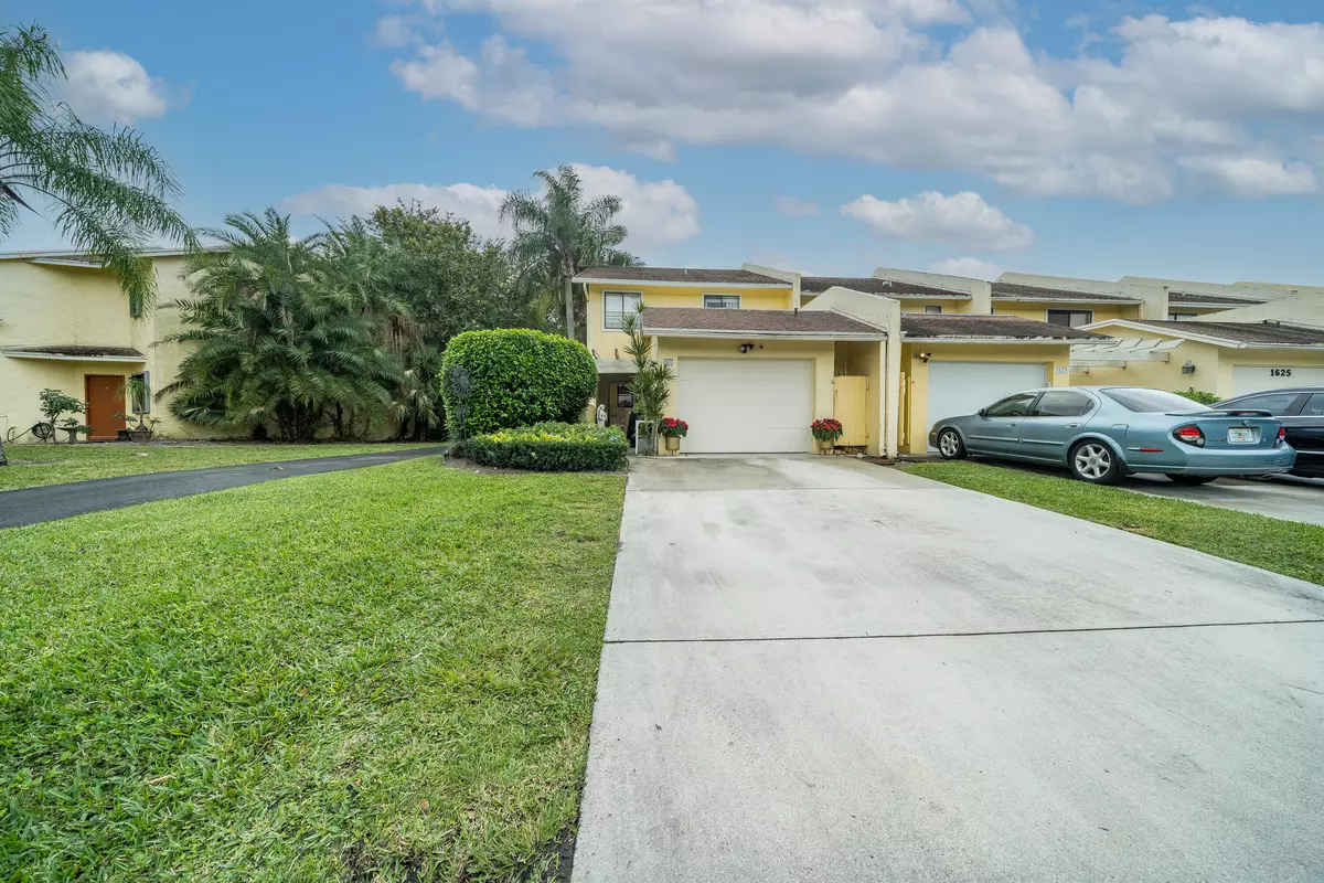 West Palm Beach, FL 33406,1621 Woodbridge Lakes CIR