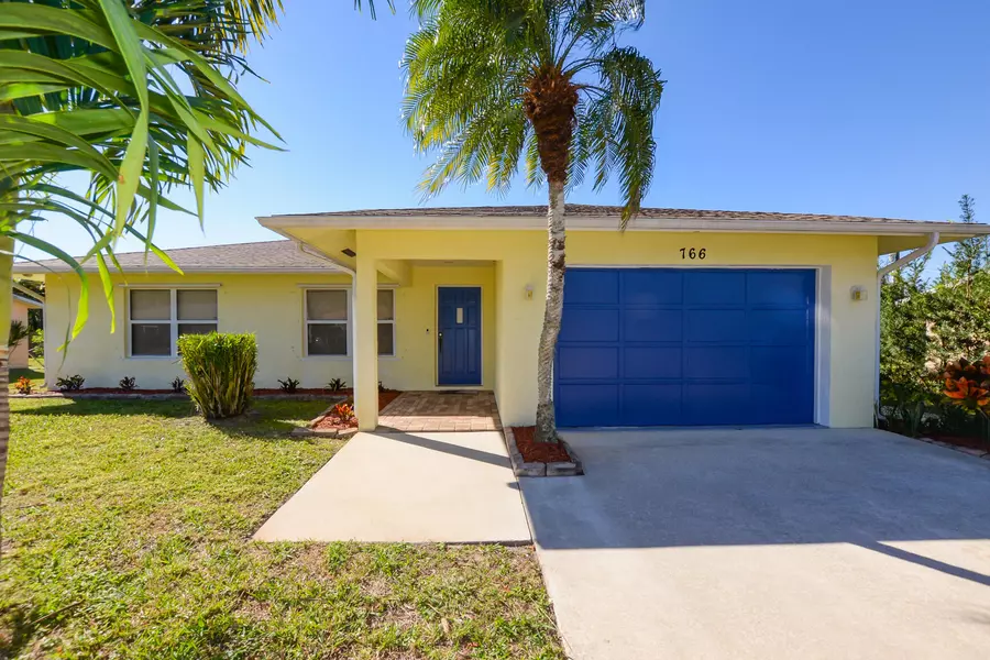 766 SE Streamlet AVE, Port Saint Lucie, FL 34983