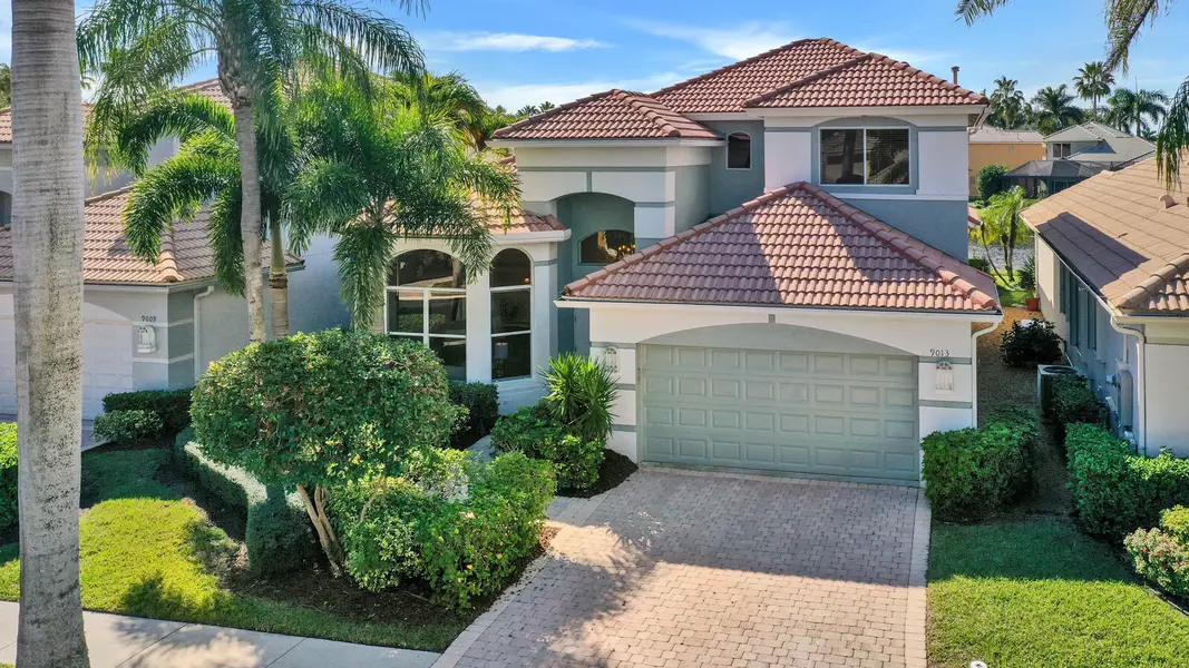 9013 Sand Pine LN, West Palm Beach, FL 33412