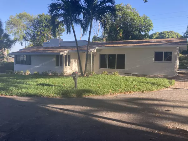 237 Seacrest LN, Delray Beach, FL 33444