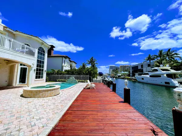 Fort Lauderdale, FL 33301,2618 Sea Island DR