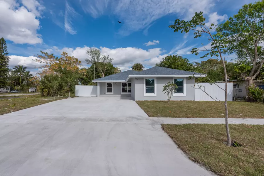 5851 Cartier RD, West Palm Beach, FL 33417