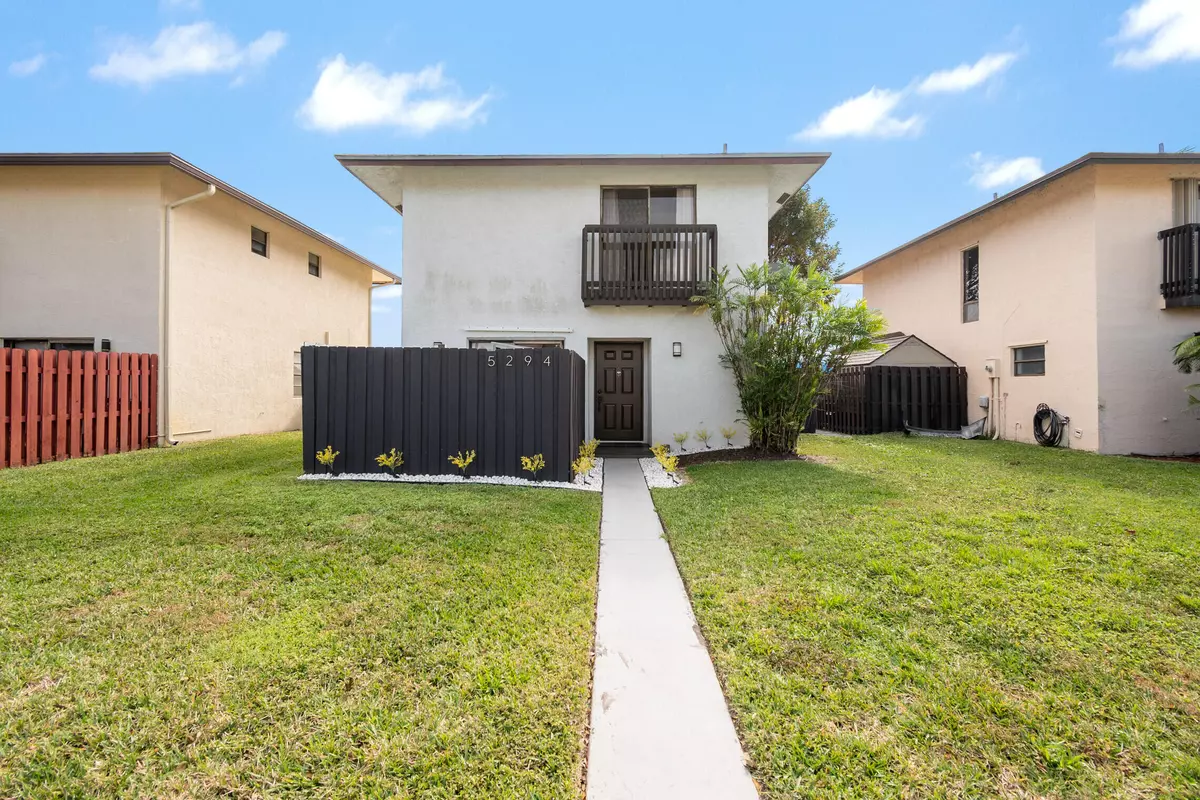 West Palm Beach, FL 33415,5294 Garden Hills CIR