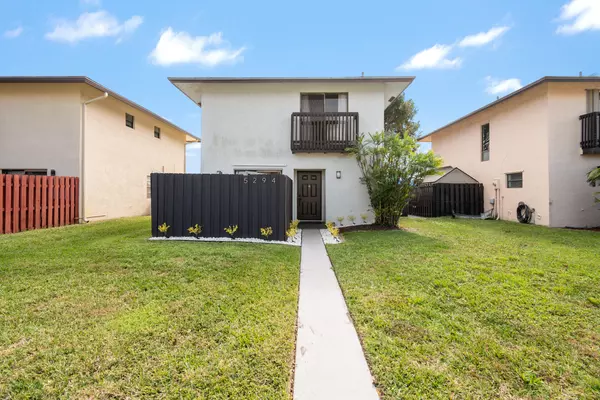 5294 Garden Hills CIR, West Palm Beach, FL 33415