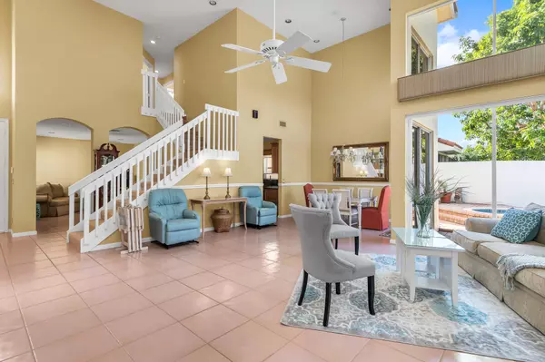 Boca Raton, FL 33496,17137 Newport Club DR