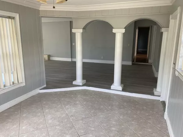 Lake Clarke Shores, FL 33406,7217 W Lake DR