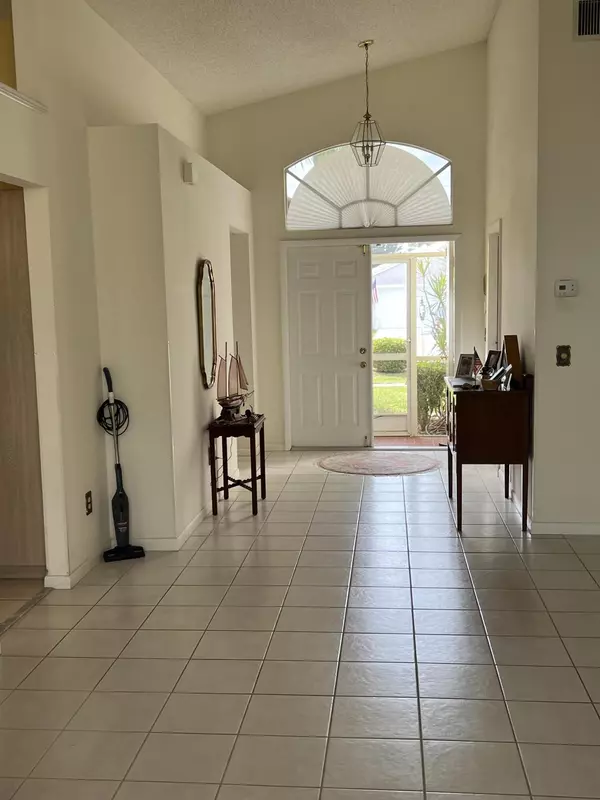 Boca Raton, FL 33496,18821 Caspian CIR