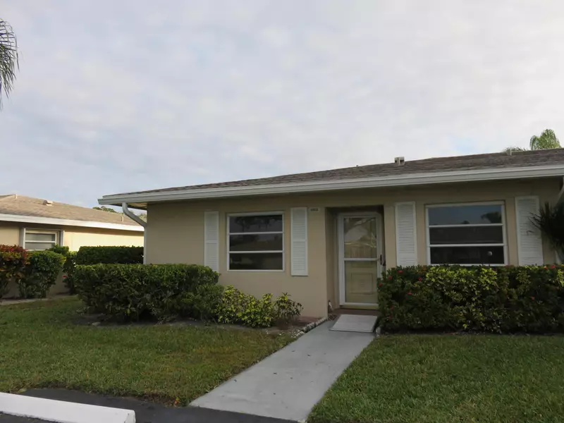 8913 Belle Aire DR, Boca Raton, FL 33433