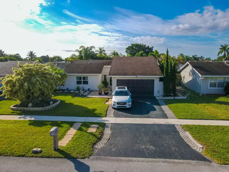 9440 Affirmed LN, Boca Raton, FL 33496