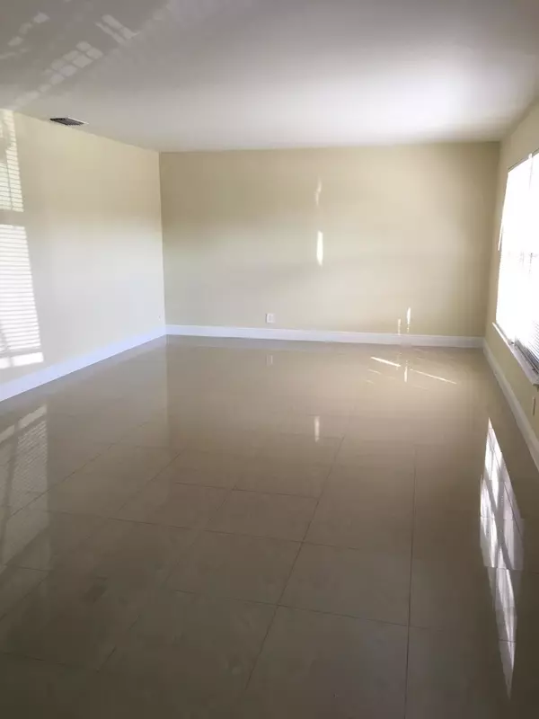 Deerfield Beach, FL 33064,4737 NW 5th AVE