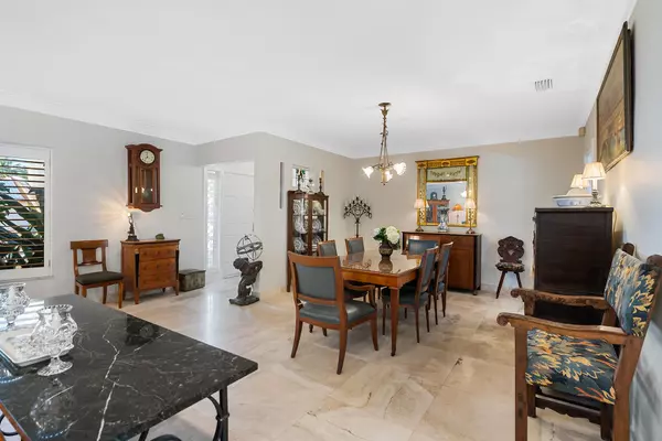 Boca Raton, FL 33486,996 SW Hickory TER