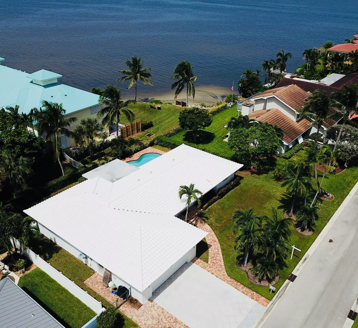 Hypoluxo, FL 33462,123 E Park LN