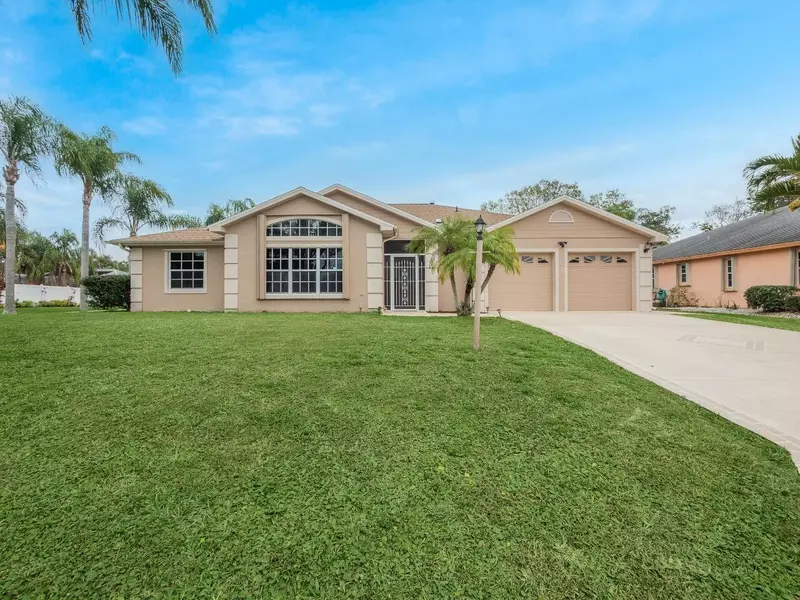 6915 Bronte CIR, Port Saint Lucie, FL 34952