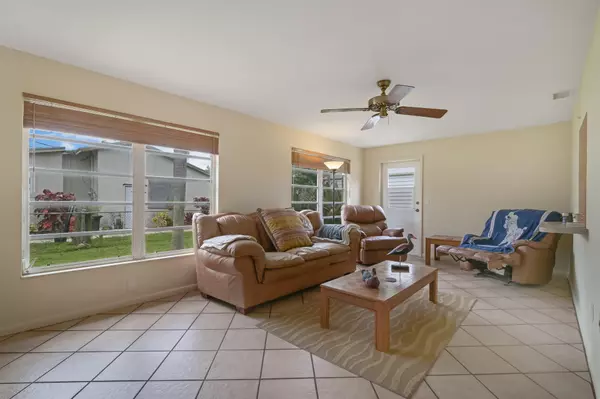 Lake Worth, FL 33467,9110 Banquet WAY