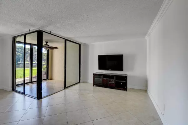 Delray Beach, FL 33444,2025 Lavers CIR D108